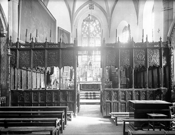 Stalles formant clôture du choeur, vues de la nef