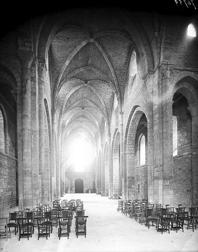 Eglise, nef vue du choeur