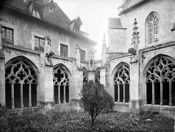 Cloître (petit)