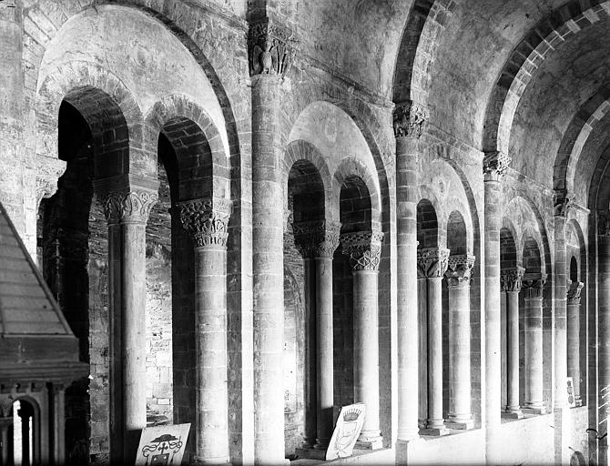 Triforium, travées