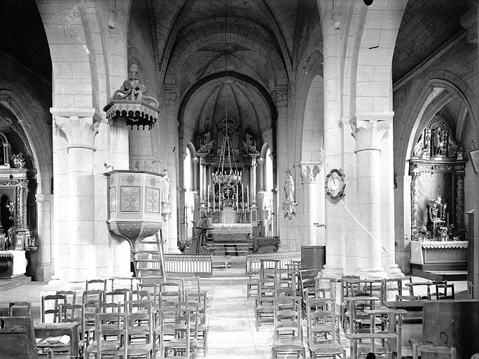 Nef, vue de l'entrée