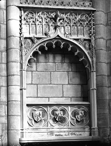 Monument funéraire de Vesian Valette et Catherine Garnier, sa femme