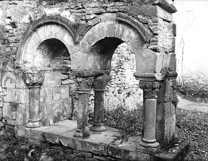 Cloître, arcades (deux)