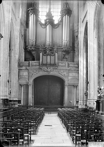 Buffet d'orgue. Buffet d'orgue : vue d'ensemble prise de la nef