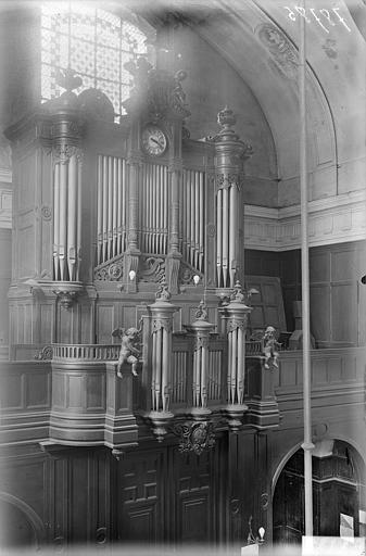 Buffet d'orgue, à plus grande échelle. Buffet d'orgue (ensemble)