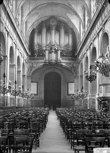 Nef et buffet d'orgue. Buffet d'orgue : vue d'ensemble prise de la nef