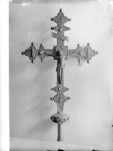 Croix processionnelle en argent (avers)