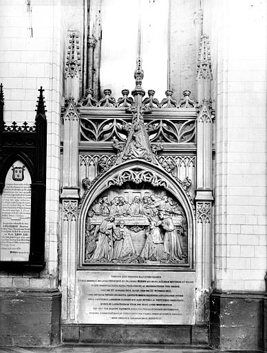 Monument des chanoines et des grands doyens, Coyecque-Deron. Monument funéraire des chanoines Coyecque-Deron : La Cène, donateurs accompagnés de saint Jean et d'un autre saint