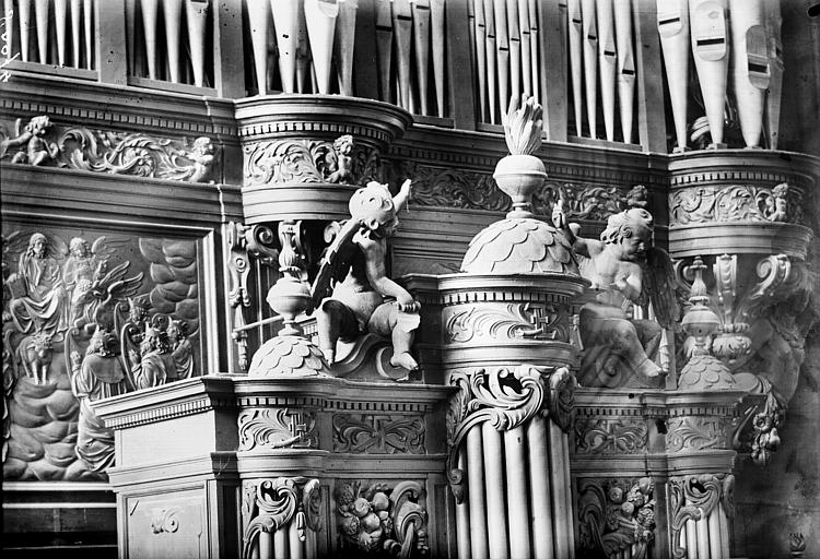 Tribune d'orgue : Détails du décor sculpté