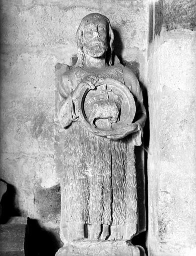 Cloître, statue de saint Jean-Baptiste