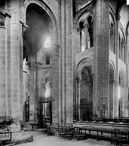 Croisée du transept, vue du nord ouest