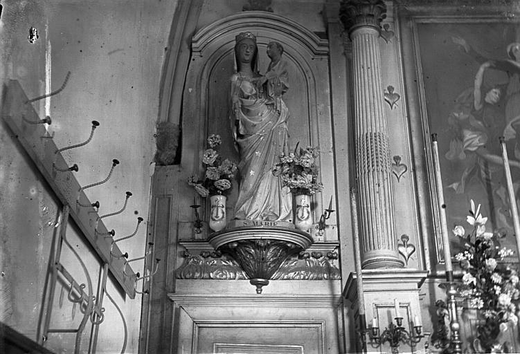 Statue de la Vierge et l'Enfant