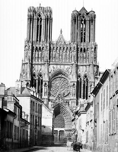 Façade ouest, îlot ancien et maisons