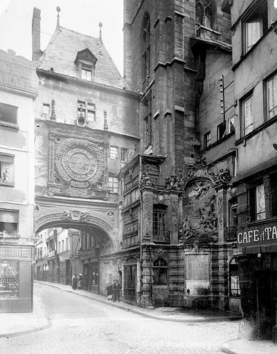 Fontaine et voûte