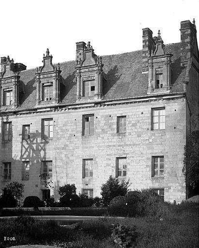 Aile Louis XII : façade sur la cour côté ouest