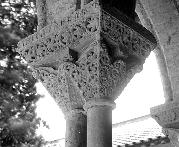 Cloître, chapiteaux