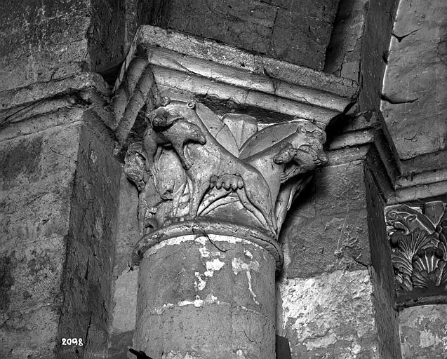 Cloître, chapiteaux