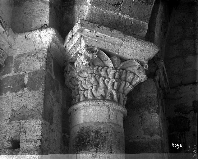 Cloître, chapiteaux