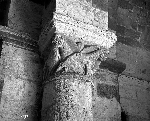 Cloître, chapiteaux