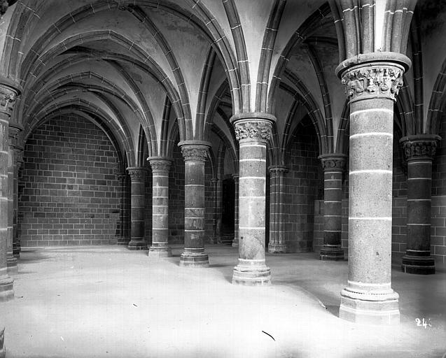 Grande salle des chevaliers, vue intérieure