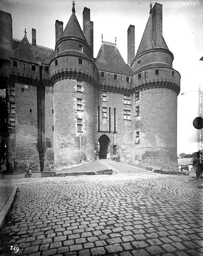 Châtelet d'entrée