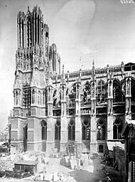 Façade sud, reprise des parties hautes de la tour