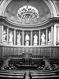 Salle des séances, tribunes