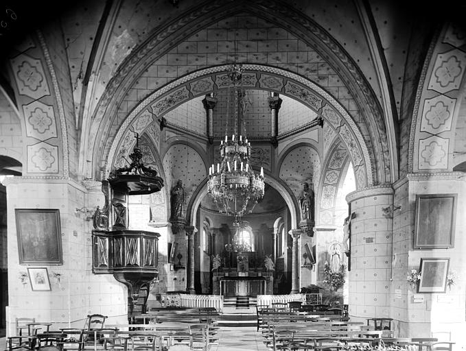 Nef vue de l'entrée