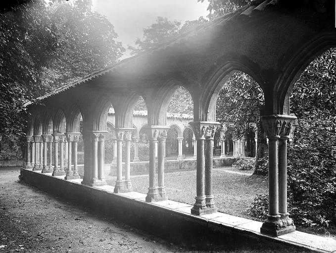 Cloître