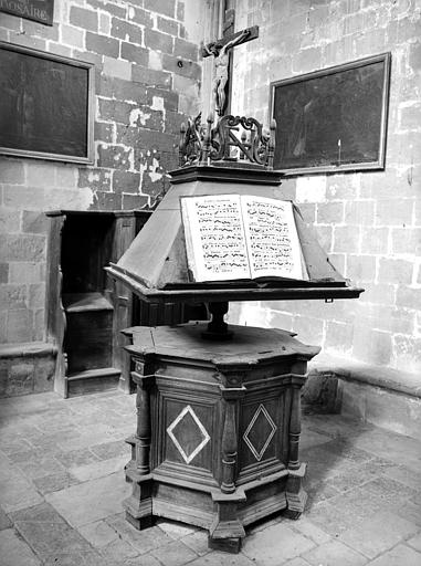 Eglise, lutrin - © Ministère de la Culture (France), Médiathèque du patrimoine et de la photographie, diffusion RMN-GP