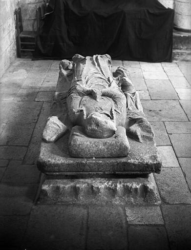 Statue funéraire, gisant - © Ministère de la Culture (France), Médiathèque du patrimoine et de la photographie, diffusion RMN-GP