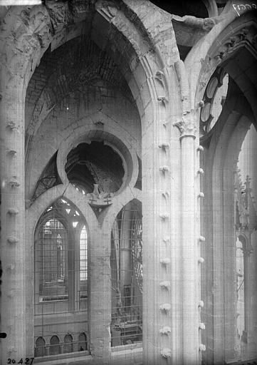 Bras nord du transept, tour est, côté est