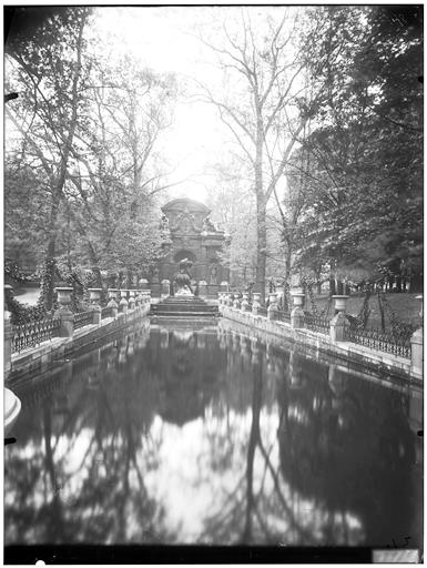 Fontaine Médicis