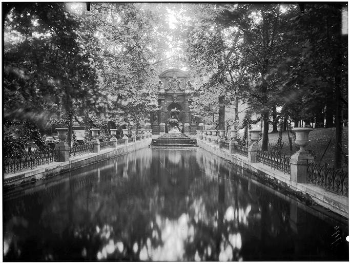 Fontaine Médicis