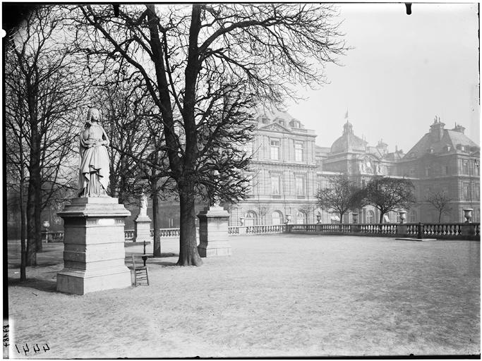 Façade sur jardin