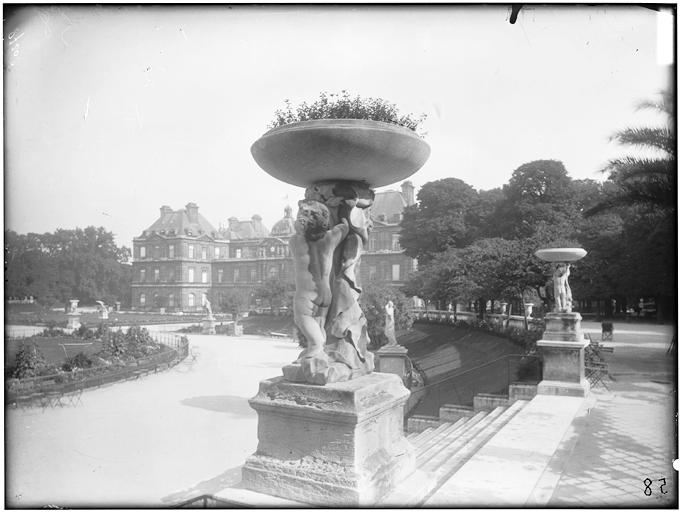 Façade sur jardin, façade sud, coté sud-ouest