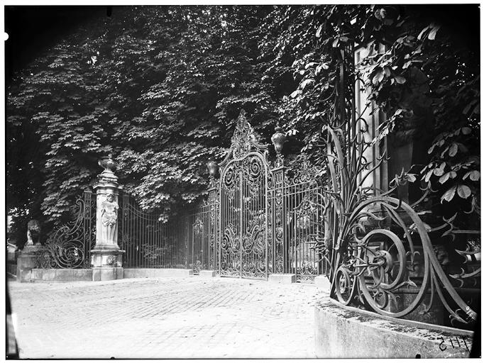 Vue de la grille d'entrée