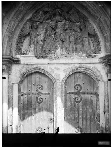 Portail sud, tympan : Couronnement de la Vierge