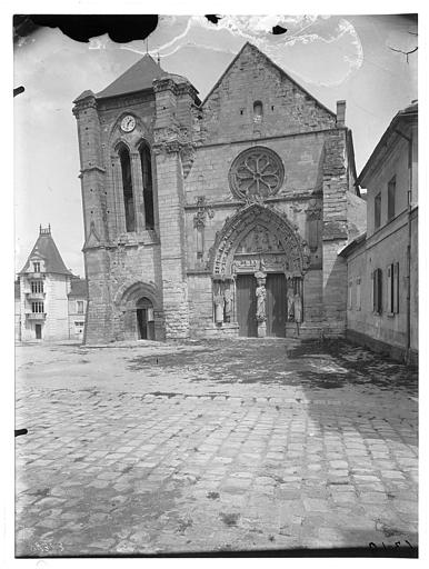 Façade ouest : vue d'ensemble