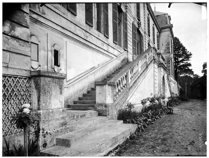 Façade sur jardin