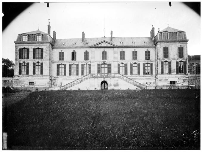 Façade sur jardin
