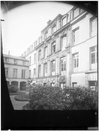 Façade sur cour