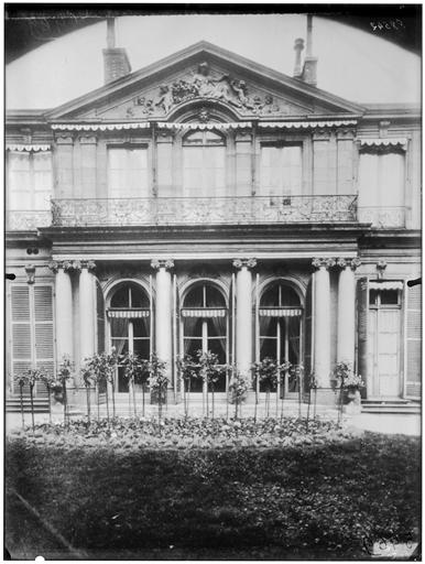 Façade sur jardin