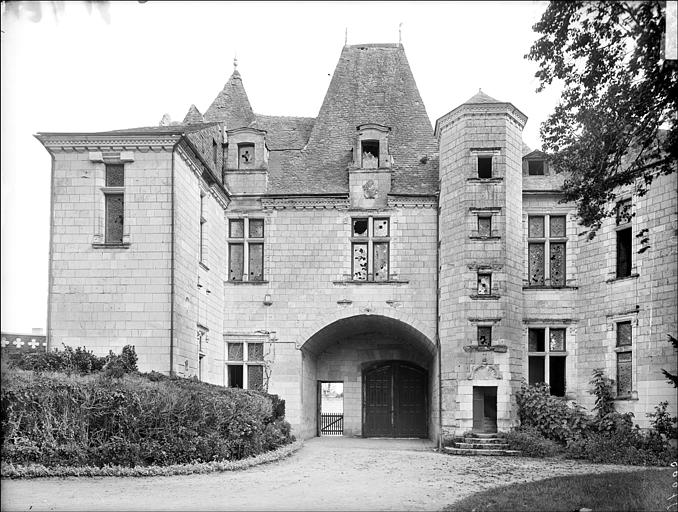 Cour d'honneur : Revers de la façade d'entrée