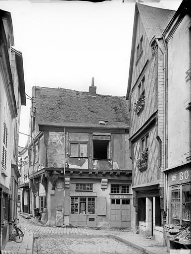 Façade sur la rue Marceau