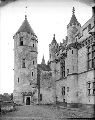 Logis Royal : Tour d'Agnès Sorel et Aile de Charles VII