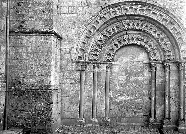 Portail aveugle du transept sud