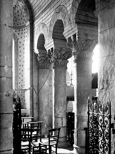 Vue intérieure de la chapelle absidale nord : Arcades du choeur