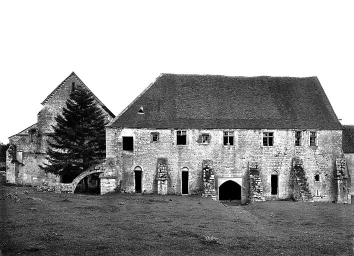 Cellier : Façade ouest