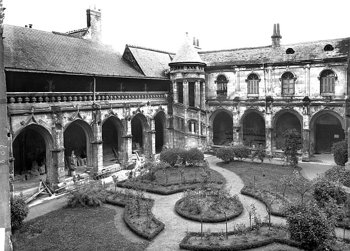 Galeries nord et est sur le jardin